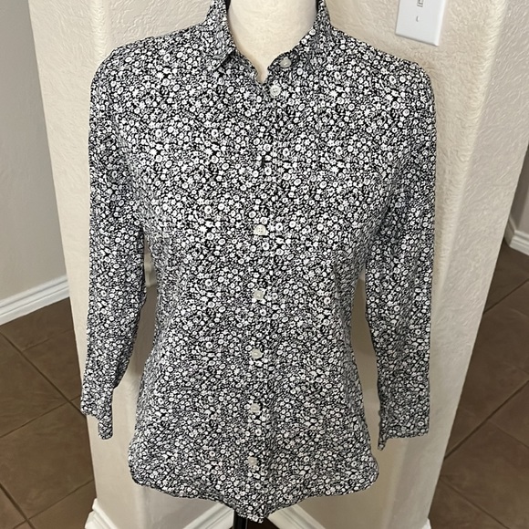 J. Crew Calico navy & white small floral print button down shirt Size XS - Picture 12 of 17